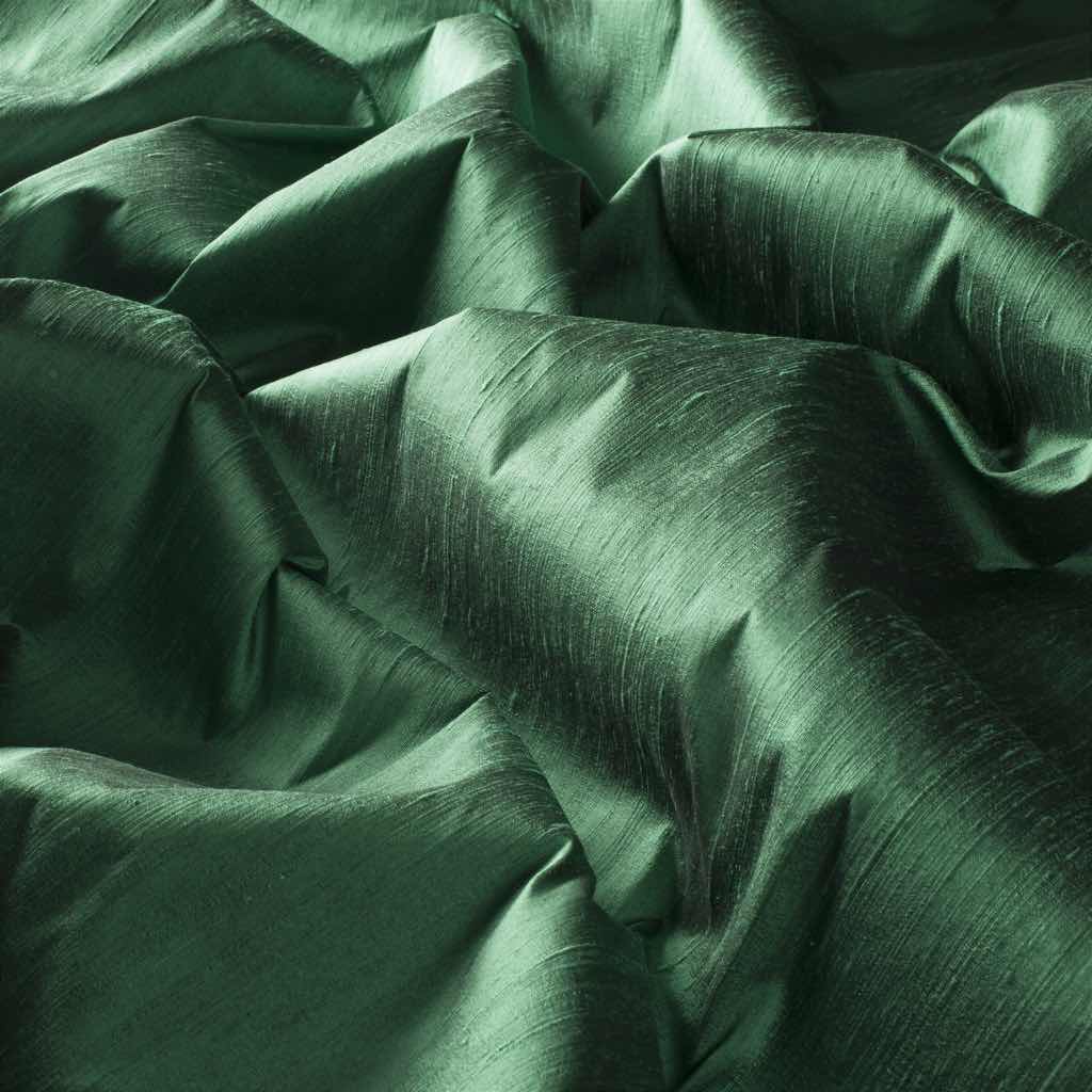 Edler Dekostoff aus 100% Shantungseide. Edler Dekostoff aus 100% Shantungseide.