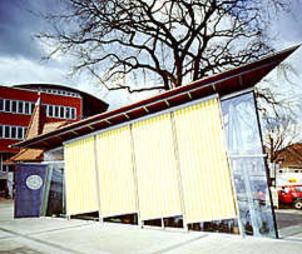 Als Ersatz für Rolladen, Jalousien oder Verdunkelungsanlagen bieten textile Senkrechtbeschattungen. optimalen Sicht-, Blend- und #Sonnenschutz$2656&$#. Als Ersatz für Rolladen, Jalousien oder Verdunkelungsanlagen bieten textile Senkrechtbeschattungen. optimalen Sicht-, Blend- und #Sonnenschutz$2656&$#.