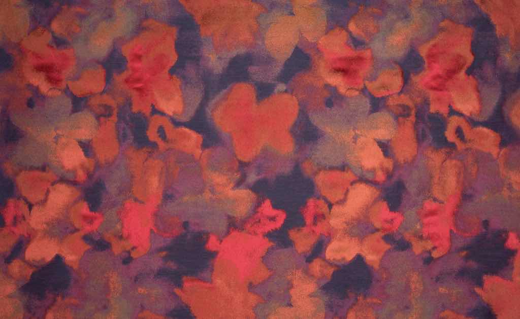 Dekorationsstoff mit malerischem, aquarellartigem Blütendessin.
Dekorationsstoff mit malerischem, aquarellartigem Blütendessin.