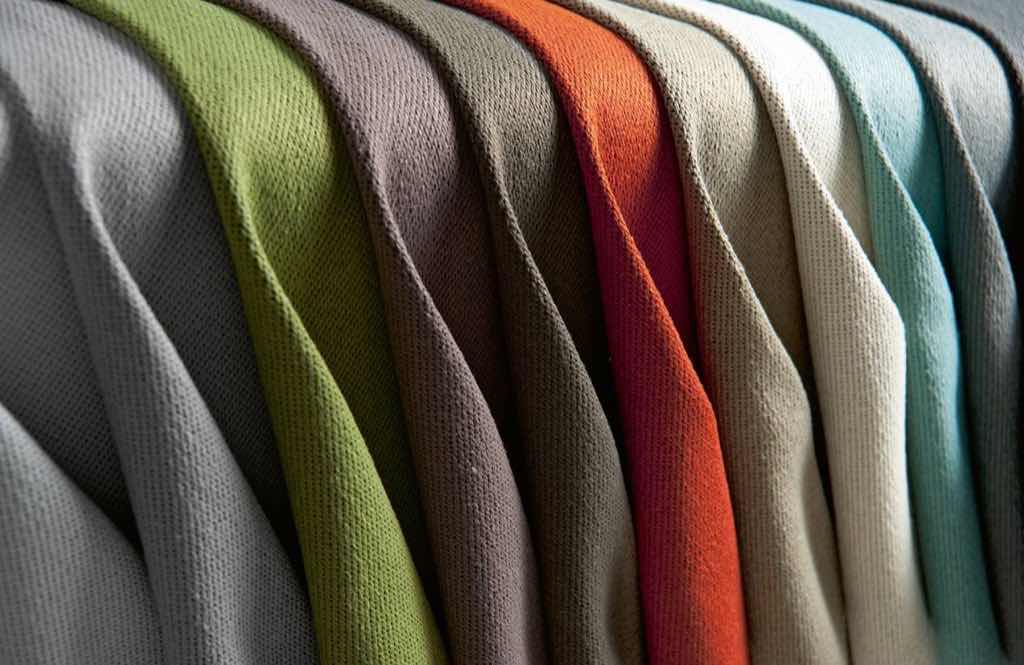 Der multifunktionale Stoff in Trevira CS sorgt für optimale akustische Bedingungen und dunkelt Räume ab. Das Multitalent ist besonders für Schulungs-, Vortrags- und Mehrzweckräume geeignet und lässt sich als Vorhang, Raumteiler oder Möbelstoff einsetzen.
Création Baumann
Der multifunktionale Stoff in Trevira CS sorgt für optimale akustische Bedingungen und dunkelt Räume ab. Das Multitalent ist besonders für Schulungs-, Vortrags- und Mehrzweckräume geeignet und lässt sich als Vorhang, Raumteiler oder Möbelstoff einsetzen.
Création Baumann