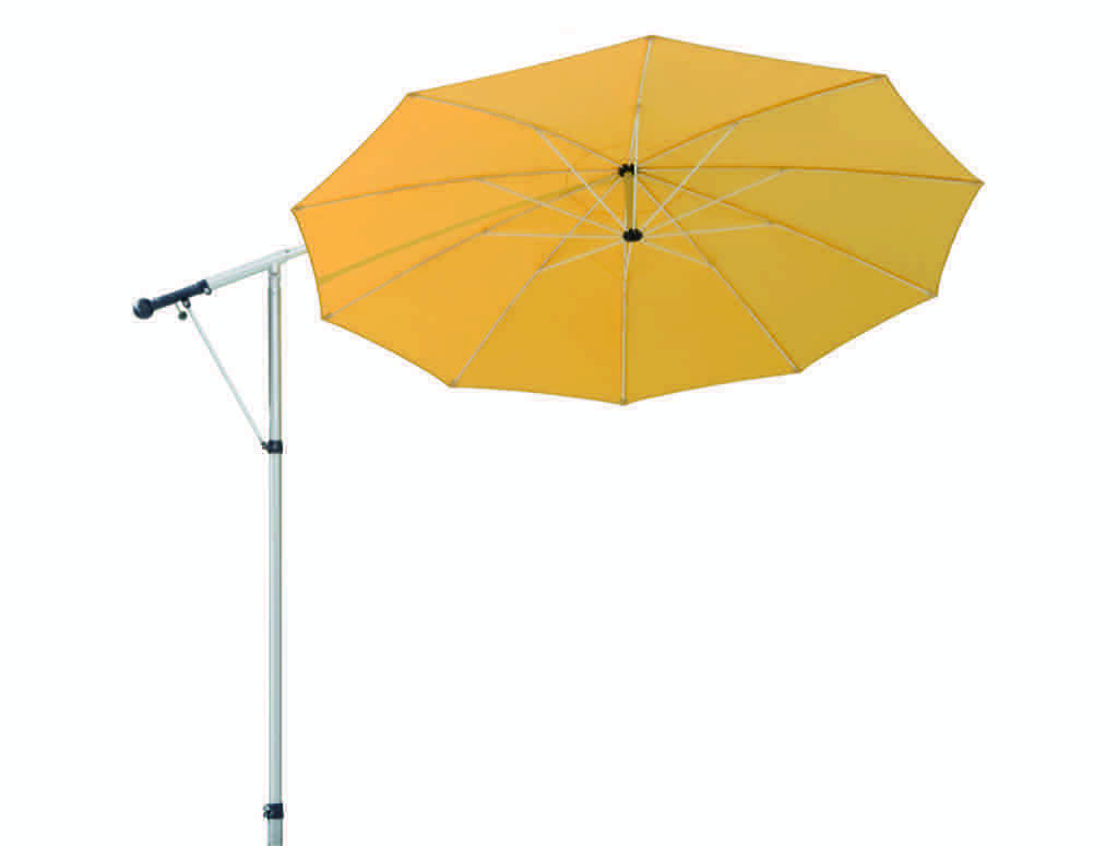 Mit wenigen Handgriffen lässt sich der MEZZO mit der Handkurbel öffnen und schließen, in die gewünschte Position bringen und dann fixieren. Mit wenigen Handgriffen lässt sich der MEZZO mit der Handkurbel öffnen und schließen, in die gewünschte Position bringen und dann fixieren.